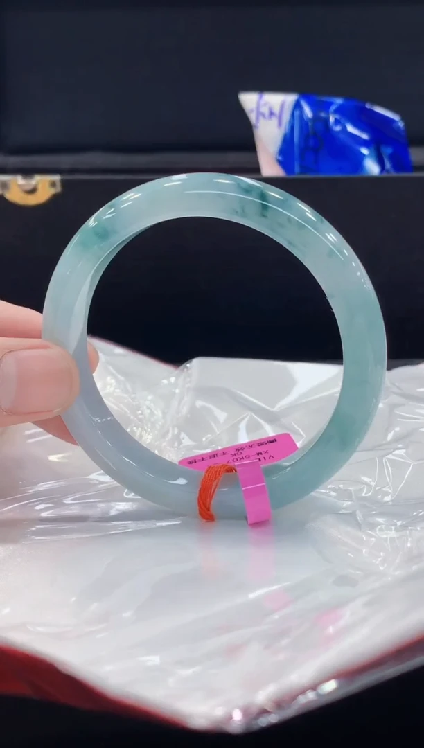 未镶嵌手镯翡翠翡翠手镯