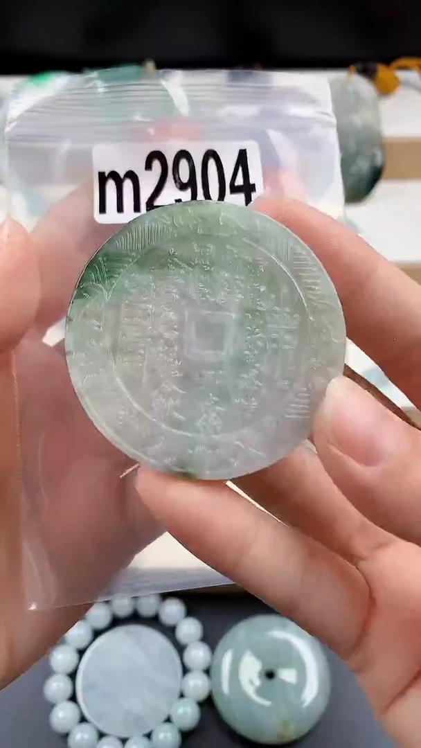 颈饰未镶嵌翡翠天然翡翠吊坠挂件