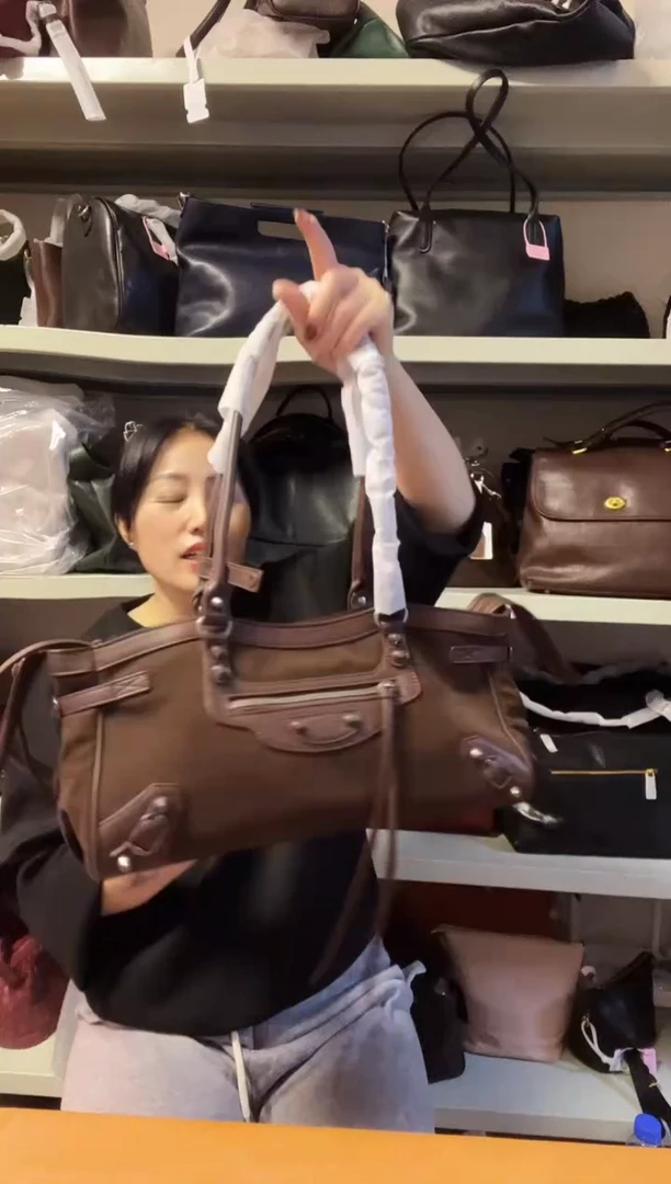 牛皮（革）高端订制时尚百搭女士手提斜跨包