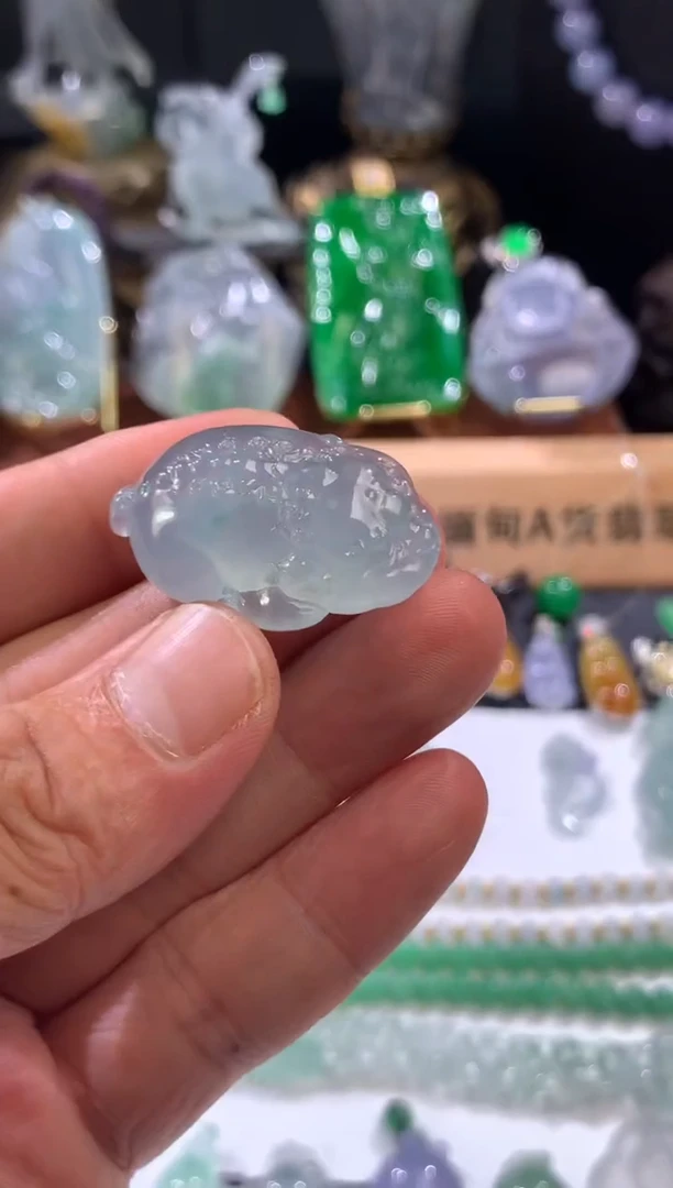 吊坠(不含链)未镶嵌翡翠天然翡翠吊坠