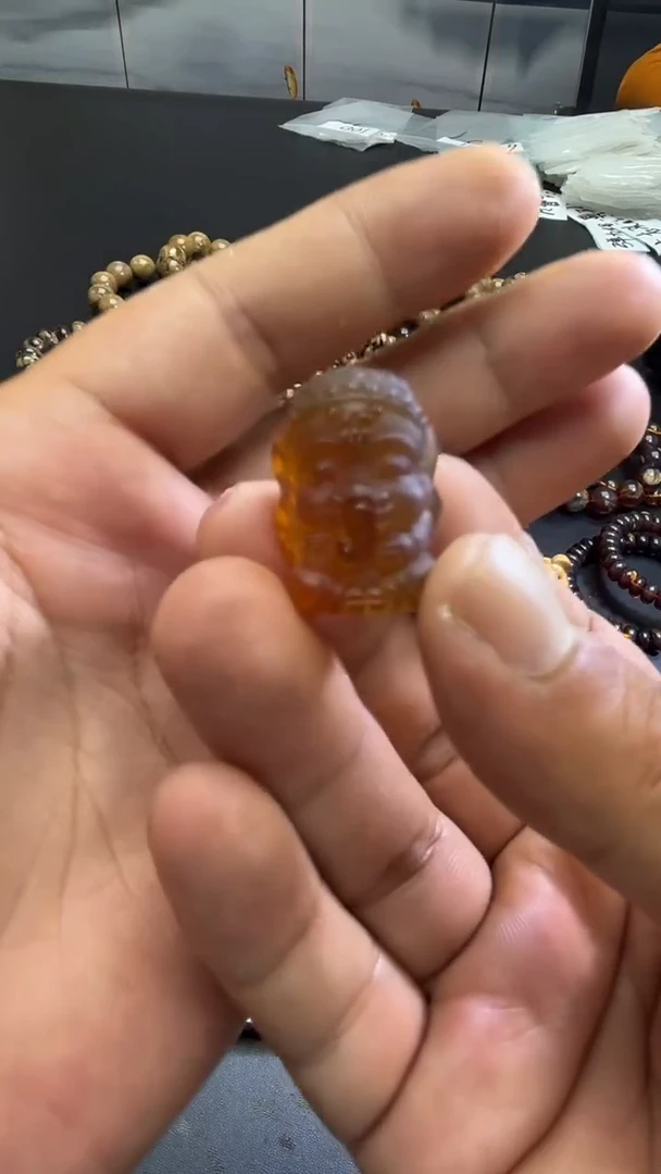 裸石琥珀未镶嵌66