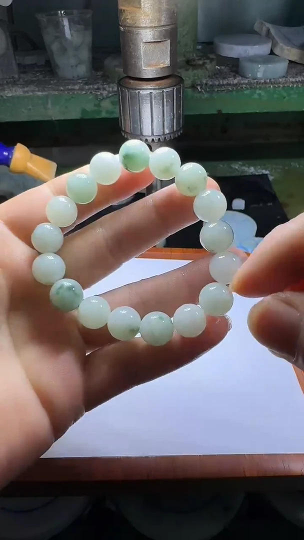 未镶嵌手链翡翠大*?发一条