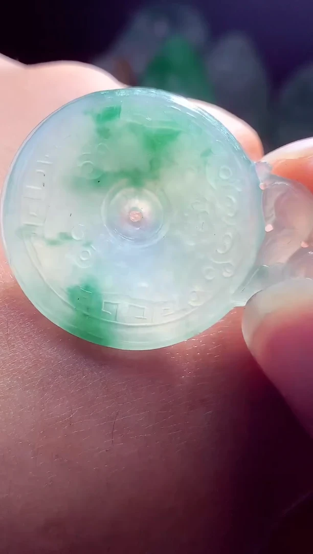 未镶嵌定制翡翠故*?翡翠毛货定制