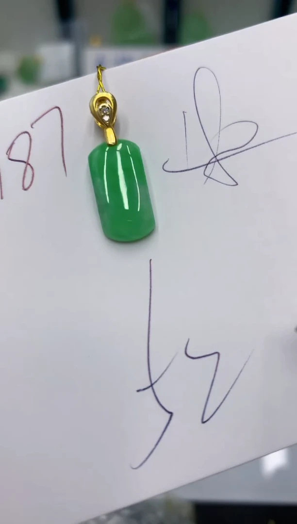 颈饰未镶嵌翡翠11111111111