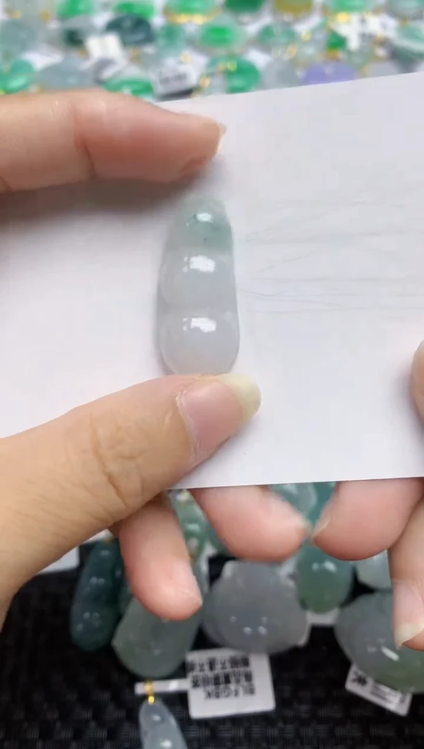 翡翠未镶嵌颈饰天然翡翠A货