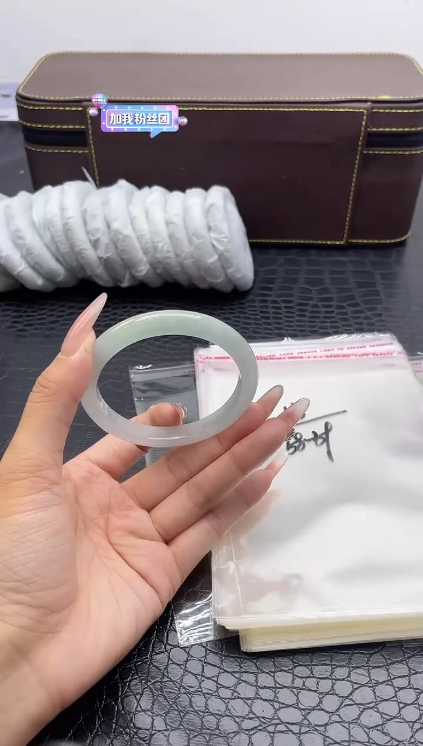 13手镯所见即所得拍啥发啥