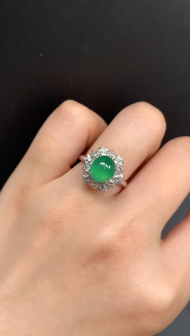 【闪购商品】翡翠颈饰18K金镶嵌蛋面戒指1565