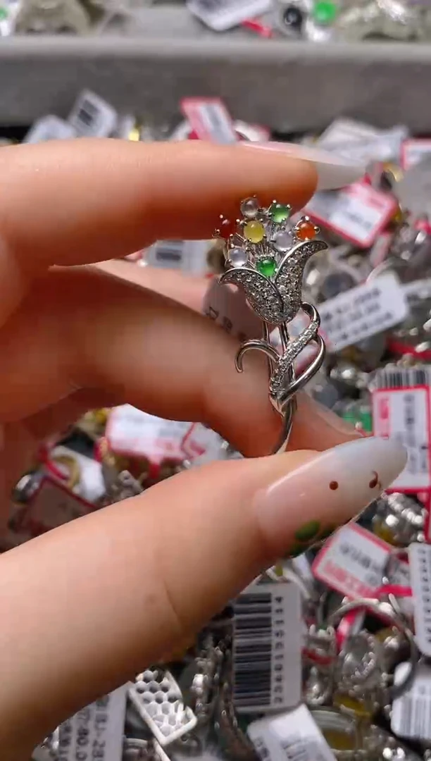 银S925镶嵌戒指翡翠百内无证书