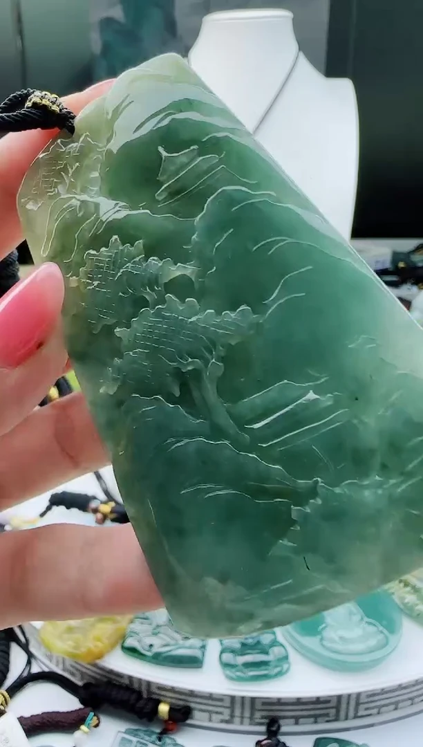 【闪购商品】翡翠颈饰未镶嵌11111111