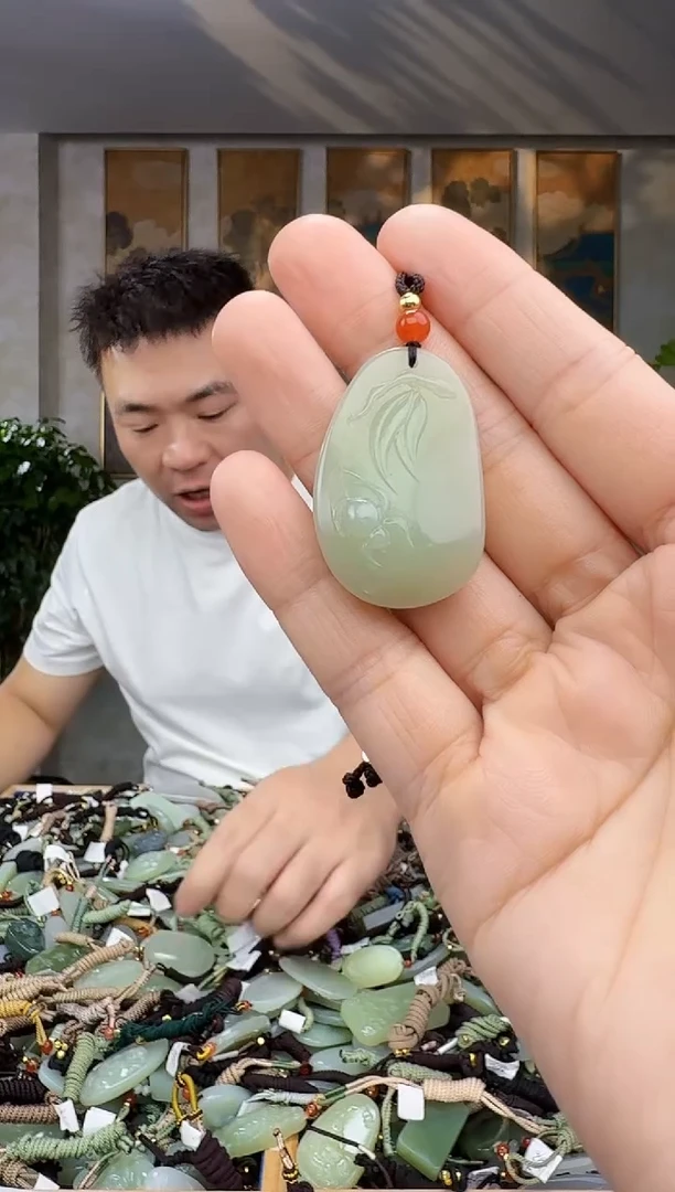未镶嵌和田玉挂件拍一发一
