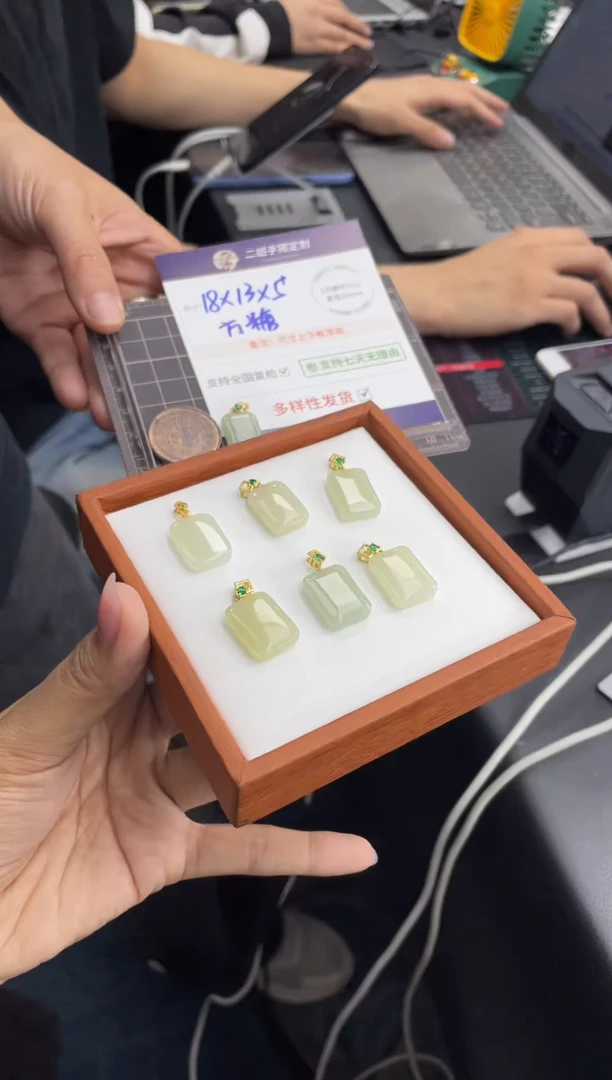 银S925镶嵌和田玉挂件小方糖FL04多样性发其一CP配绳