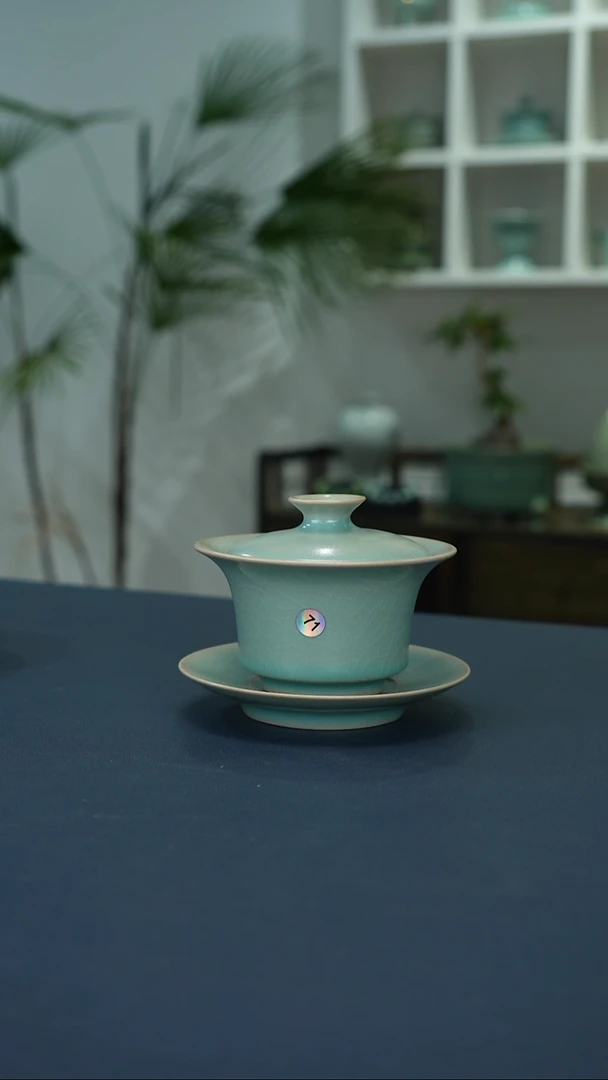 瓷片71号马蹄三才盖碗微微暇仿古釉    洁