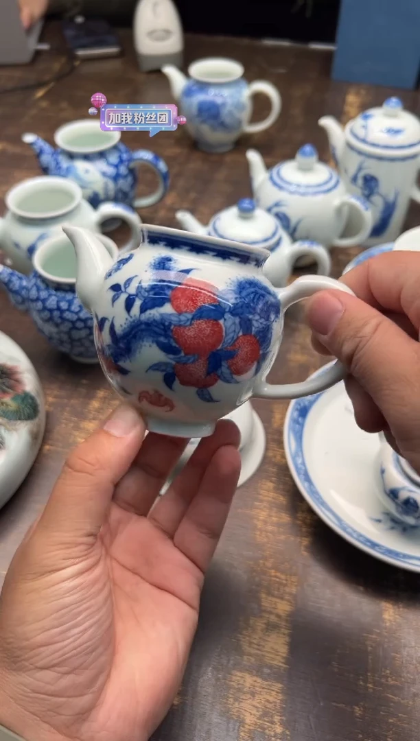 【闪购商品】/邵春霞青花釉里红九桃五福公道杯