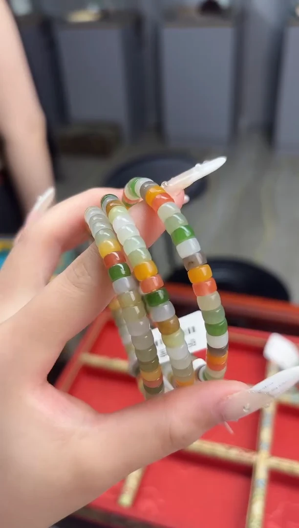 手串未镶嵌和田玉董小姐推荐 多样性发货 拍一发一db