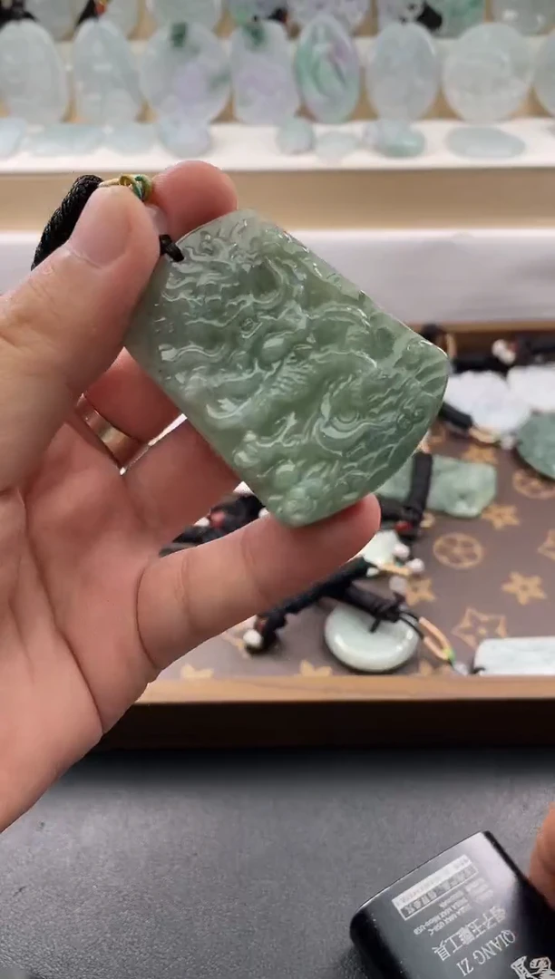 颈饰未镶嵌翡翠....10/12/.60