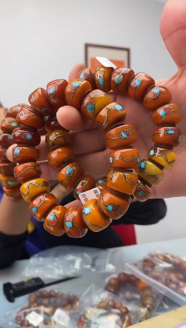 琥珀未镶嵌珠宝奇石假一罚十，多样性发一件064