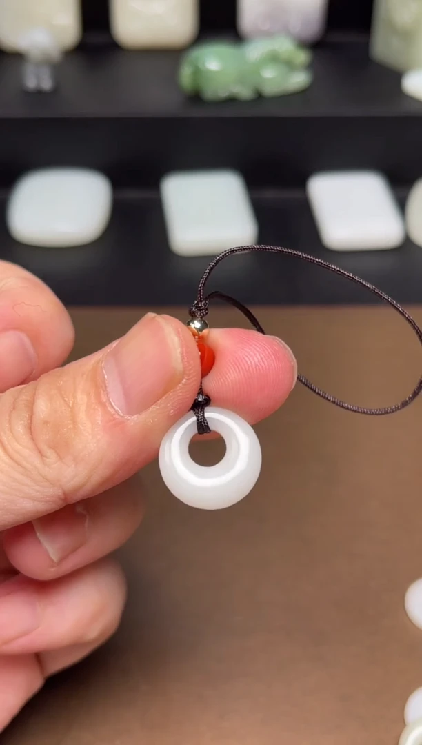 和田玉未镶嵌颈饰2