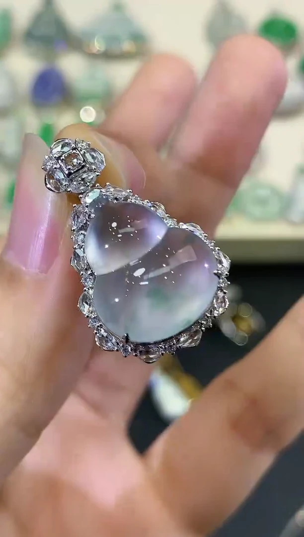 吊坠(不含链)18K金镶嵌翡翠B316