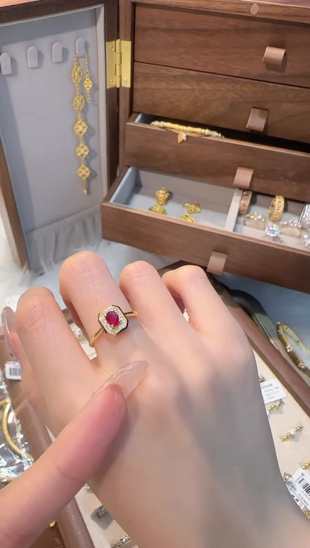 【闪购商品】红宝石戒指18K金镶嵌红宝香水瓶戒指12#