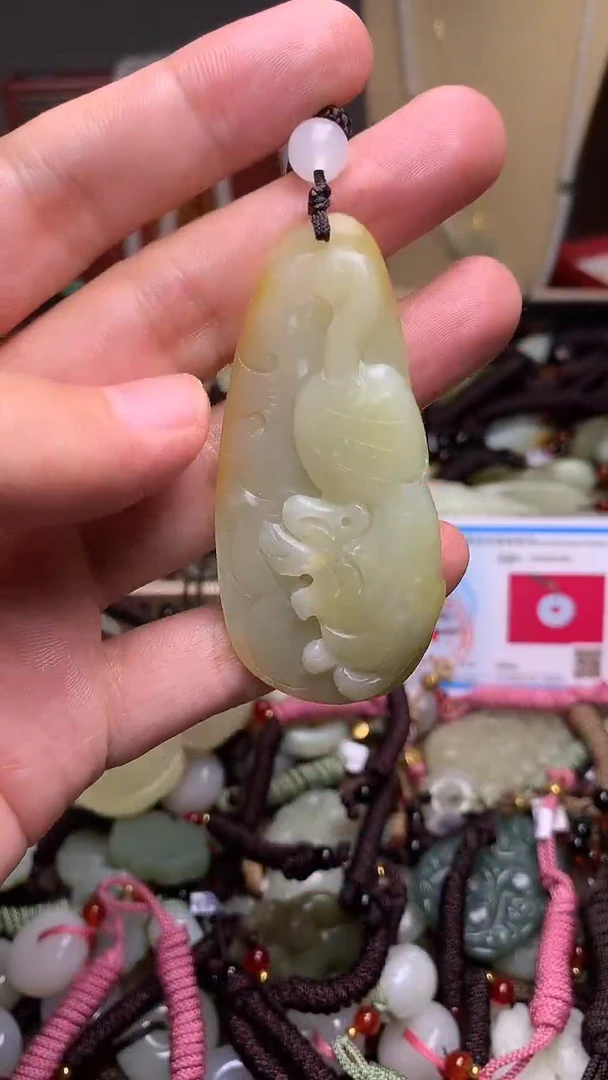 颈饰未镶嵌和田玉新疆料青海料清水和田玉吊坠