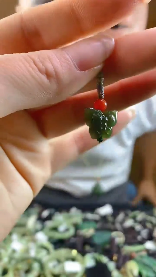 和田玉未镶嵌颈饰多样性发货，拍一发一