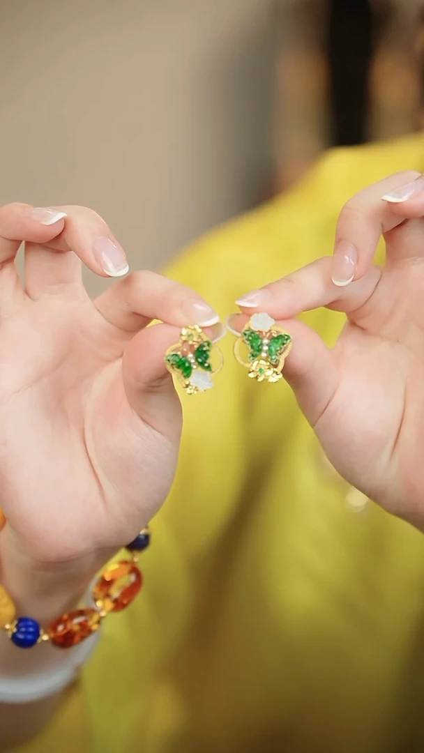 925银无蝴蝶耳饰