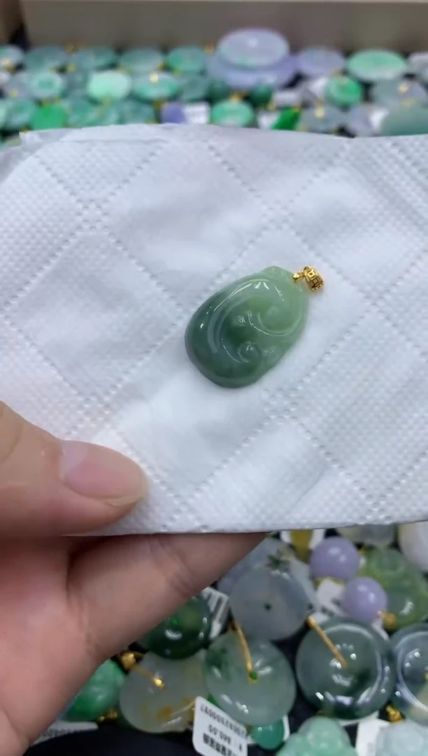 颈饰未镶嵌翡翠天然缅甸翡翠A货