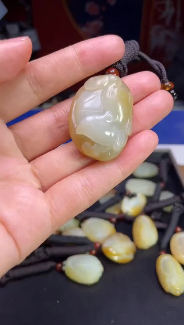 颈饰未镶嵌和田玉23