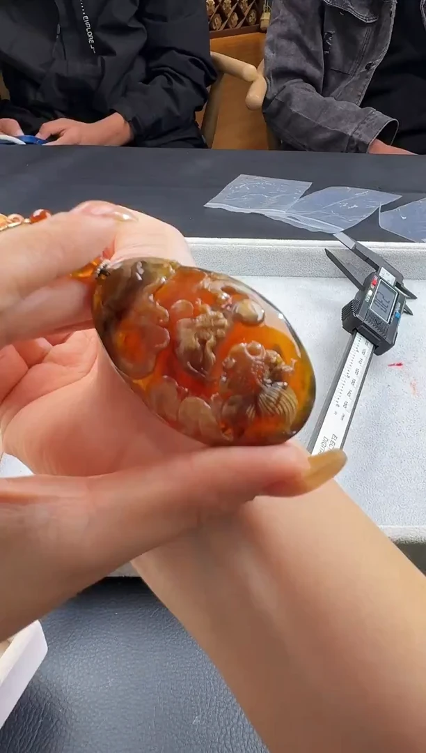 琥珀颈饰未镶嵌华100718140