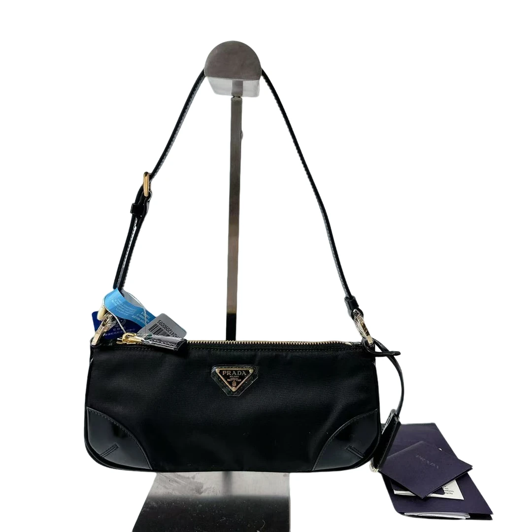 95新 Prada/普拉达 安洁利严选腋下包/YH020815