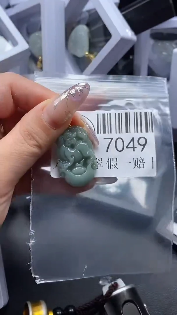 吊坠(不含链)未镶嵌翡翠7049