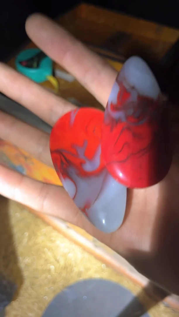 和田玉未镶嵌吊坠(不含链)水滴飘血无事牌1个