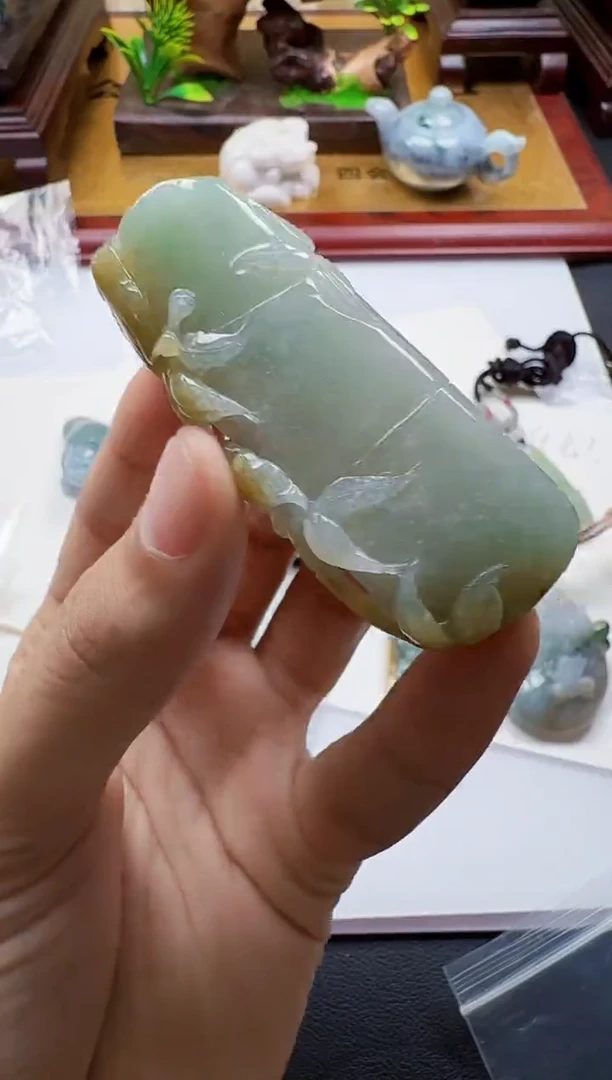 吊坠(不含链)未镶嵌翡翠1