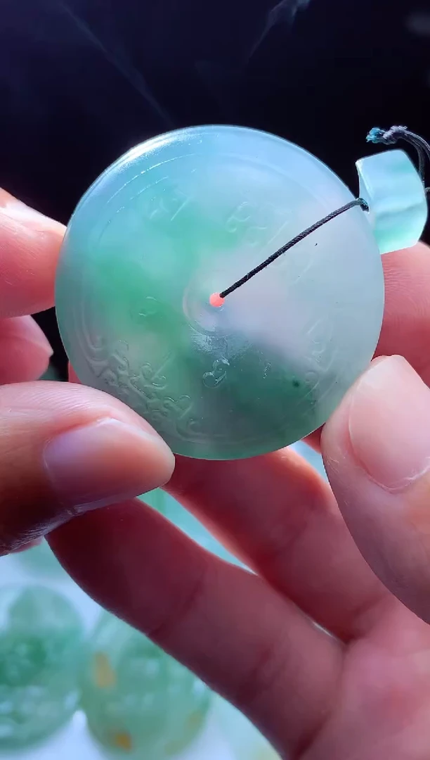 未镶嵌定制翡翠翡翠毛货定制