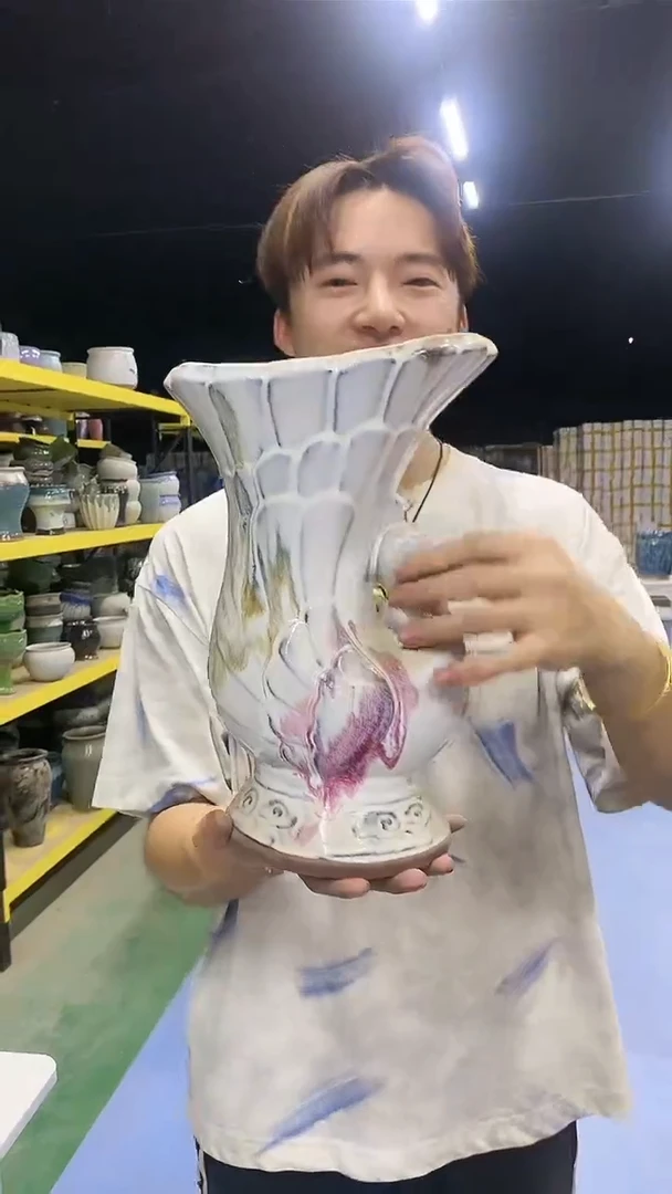 宜兴紫砂粗陶花瓶