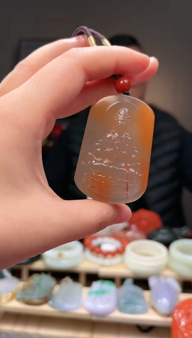 颈饰未镶嵌南红玛瑙吊坠