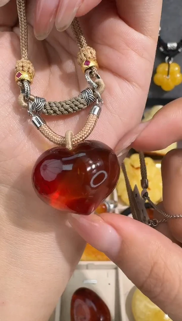 裸石琥珀未镶嵌M****~琥珀