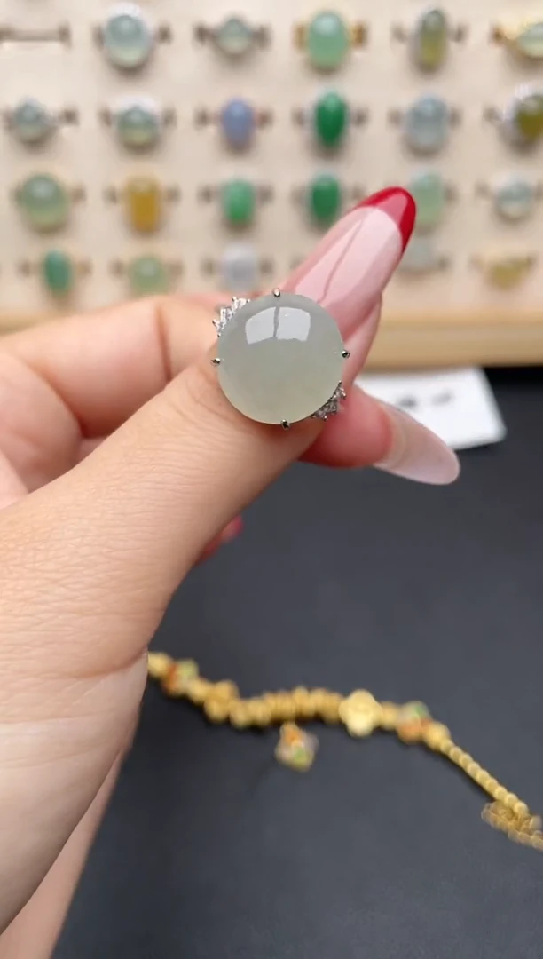 【闪购商品】翡翠戒指银S925镶嵌一物一证一礼盒