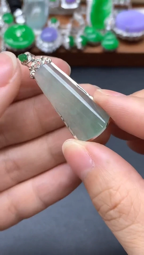 颈饰18K金镶嵌翡翠299-中国好珍宝