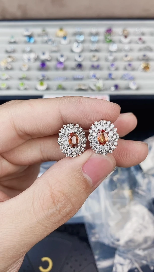 【闪购商品】蓝宝石耳钉银S925镶嵌默认微瑕不要好评