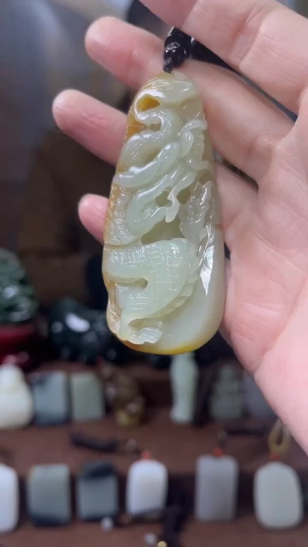 颈饰未镶嵌和田玉`