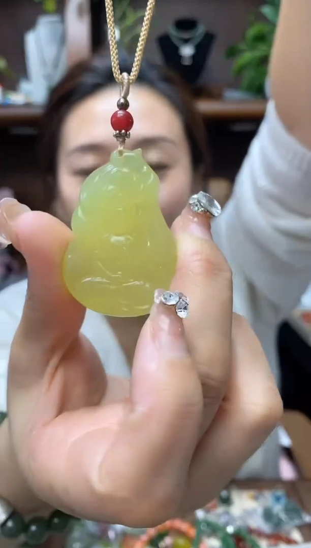 未镶嵌岫玉吊坠·