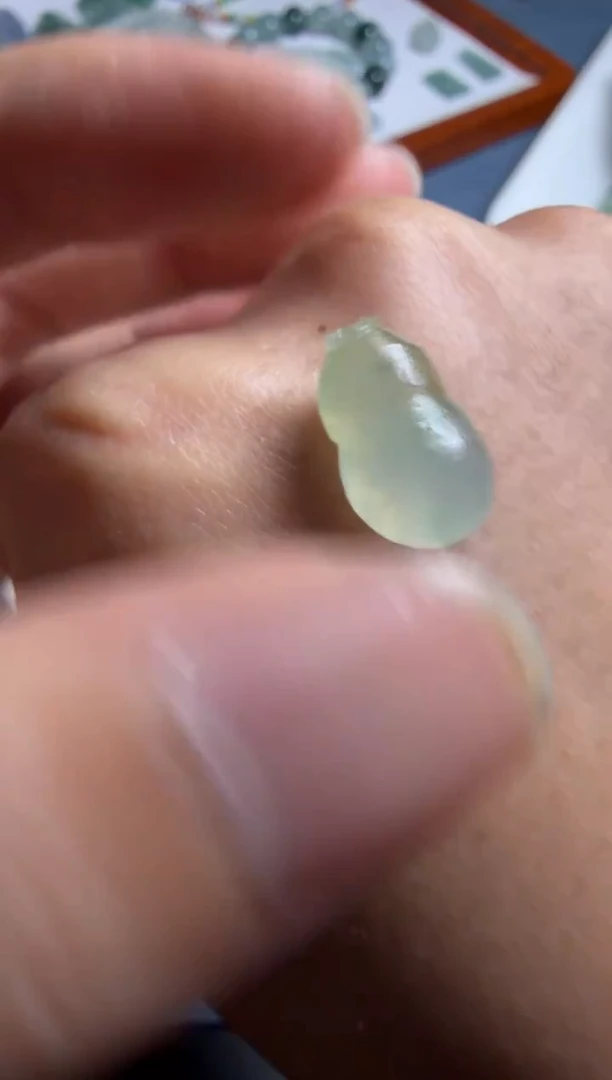 未镶嵌定制翡翠葫芦