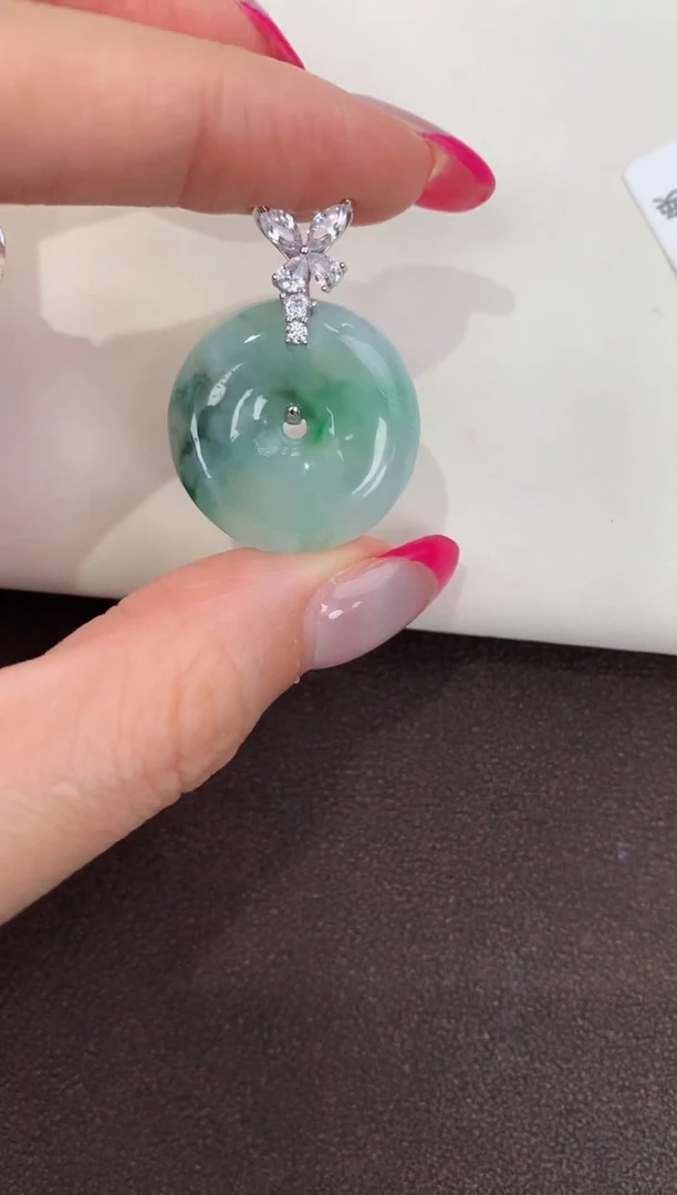 颈饰银S925镶嵌翡翠天然缅甸a货翡翠(多样性发其一)