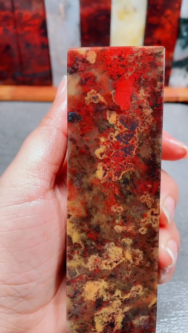 玉风****忠桂林鸡血玉素章