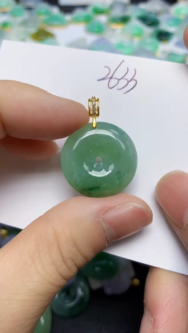 翡翠未镶嵌颈饰天然缅甸翡翠A货