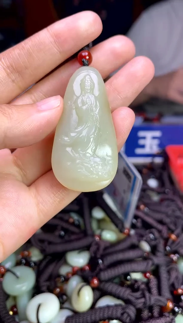 未镶嵌和田玉挂件1
