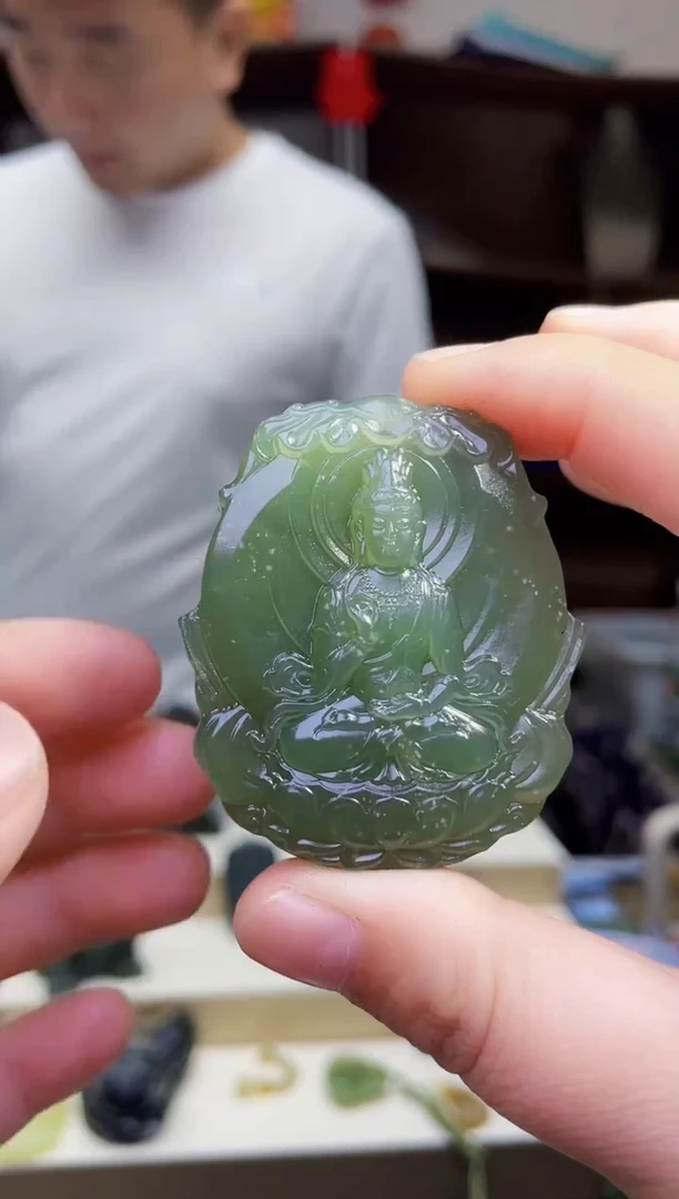 和田玉未镶嵌颈饰1