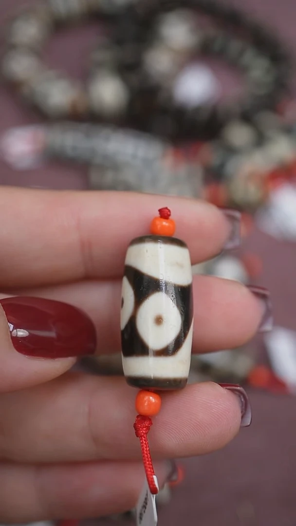 玛瑙/玉髓颈饰未镶嵌是**?蚀花玛瑙珠定制编绳