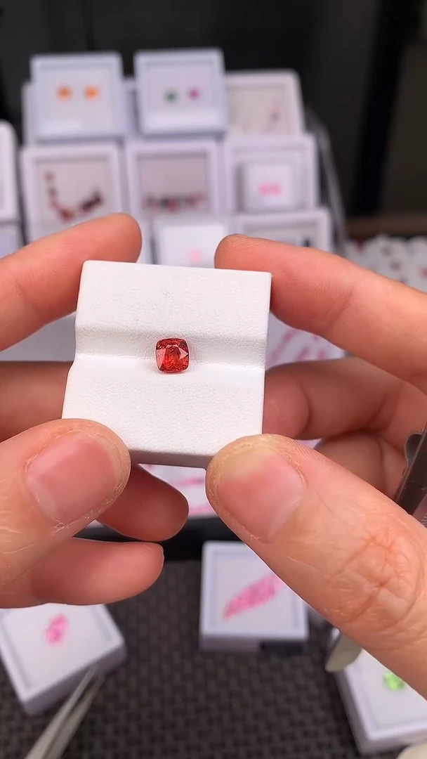 裸石尖晶石1.02ct-A3273